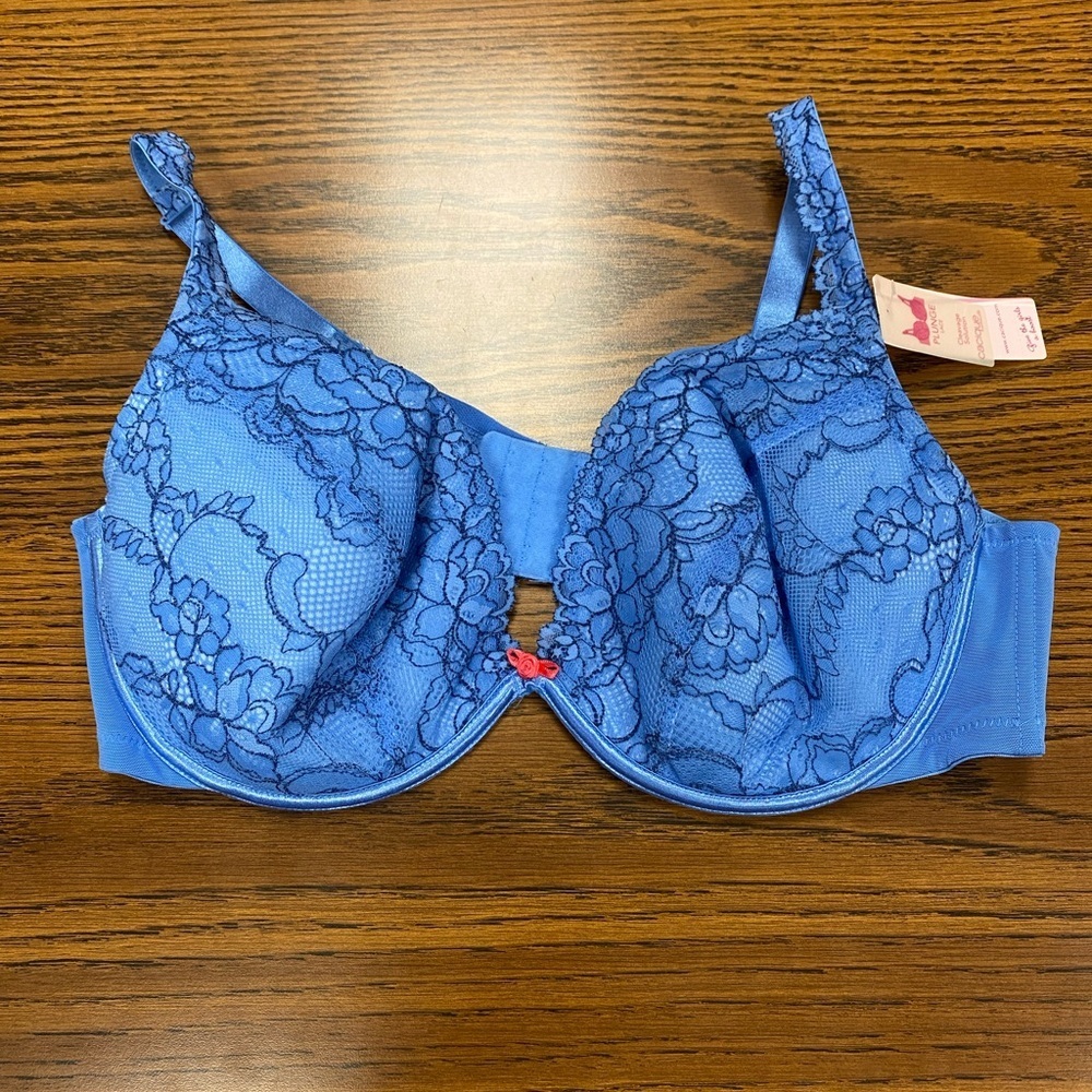 NWT Cacique Plunge Lace Cleavage Solution Bra Size 42C